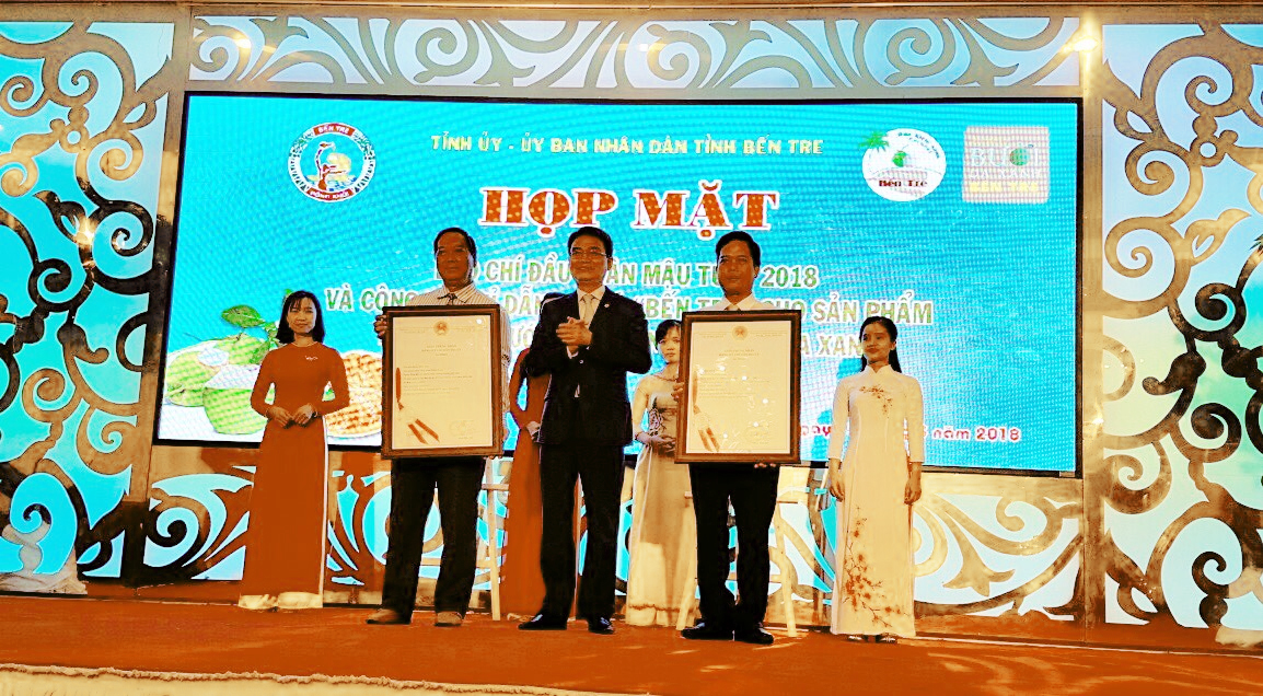 Ben Tre province announces geographical indication of Xiem Coconut and Green Skin Pomelo.